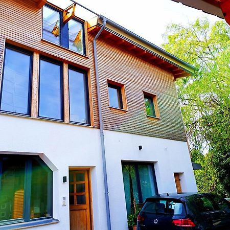Apartment Unterm Dach Mit Kleinem Seeblick มึนซิง ภายนอก รูปภาพ