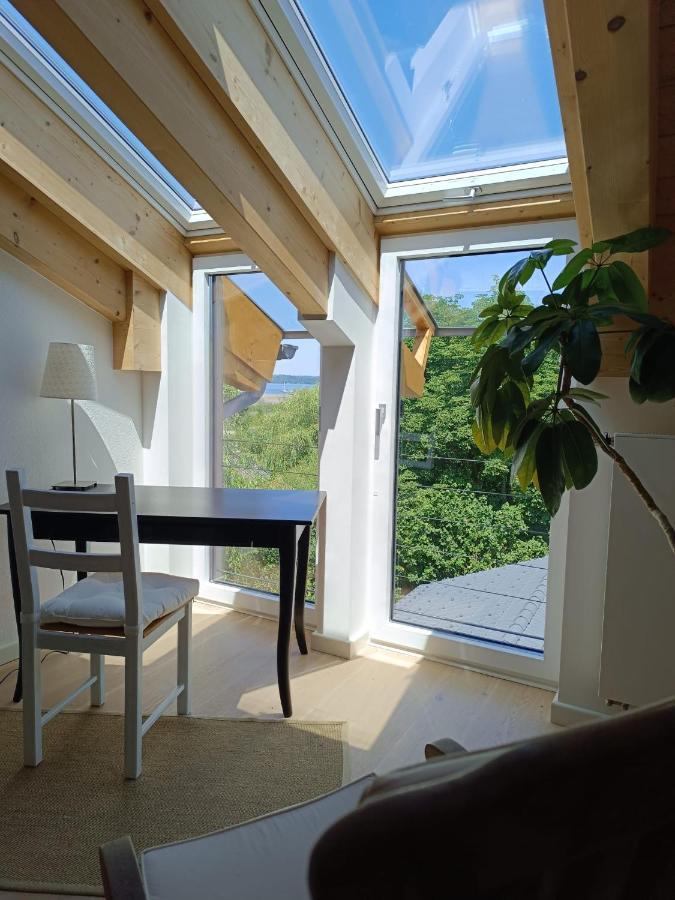 Apartment Unterm Dach Mit Kleinem Seeblick มึนซิง ภายนอก รูปภาพ
