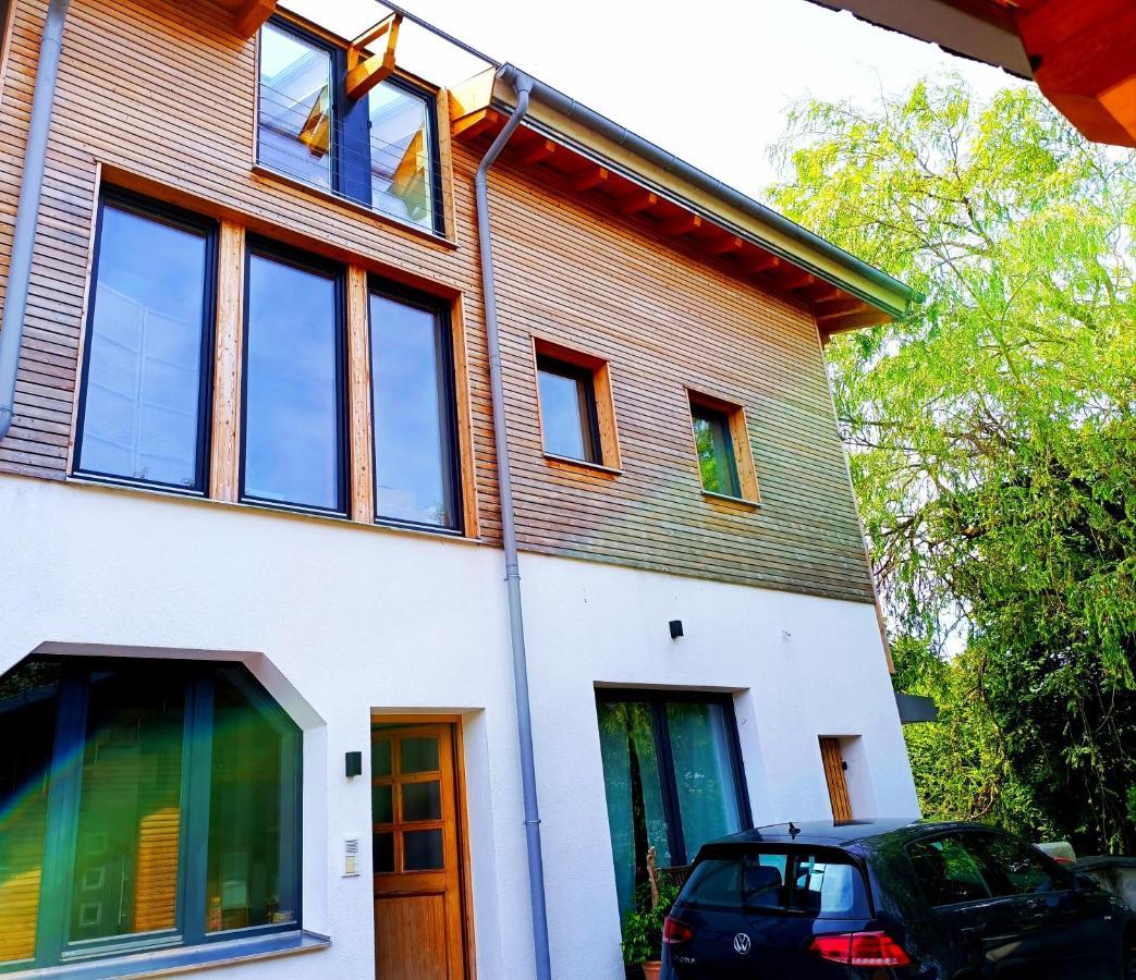 Apartment Unterm Dach Mit Kleinem Seeblick มึนซิง ภายนอก รูปภาพ